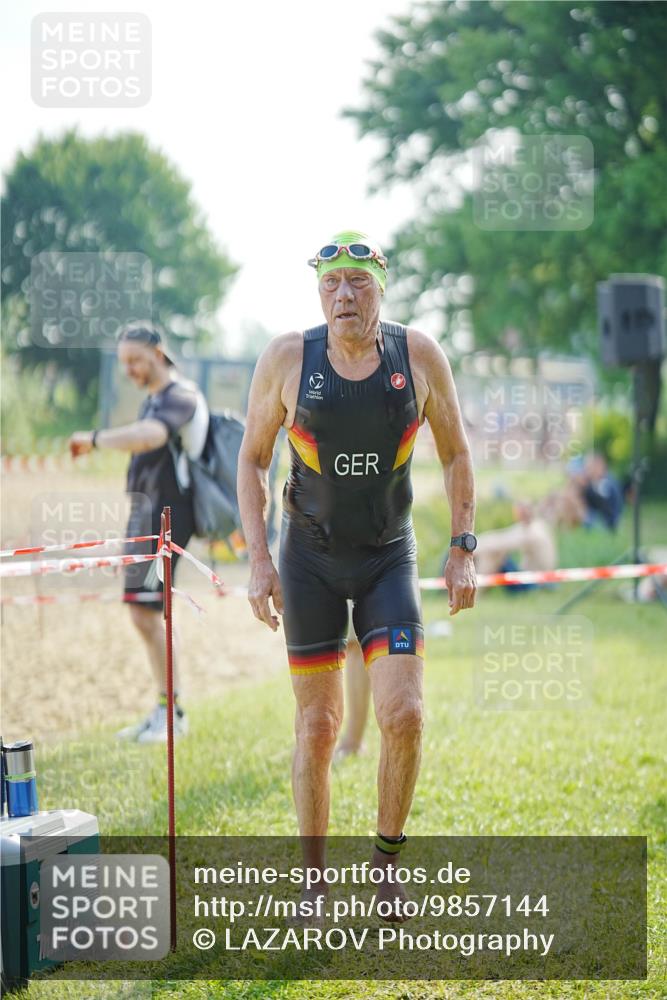 21.06.2026 - 29. Vierlanden-Triathlon LAZAROV Photography http://msf.ph/oto/9857144 21.06.2026 09:02:12 Schwimmen 217 meine-sportfotos.de