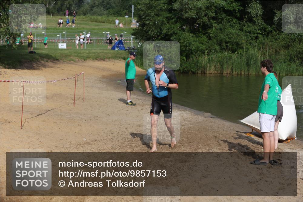 21.06.2026 - 29. Vierlanden-Triathlon Andreas Tolksdorf http://msf.ph/oto/9857153 21.06.2026 09:00:38 Schwimmen 172, 183, 240 meine-sportfotos.de