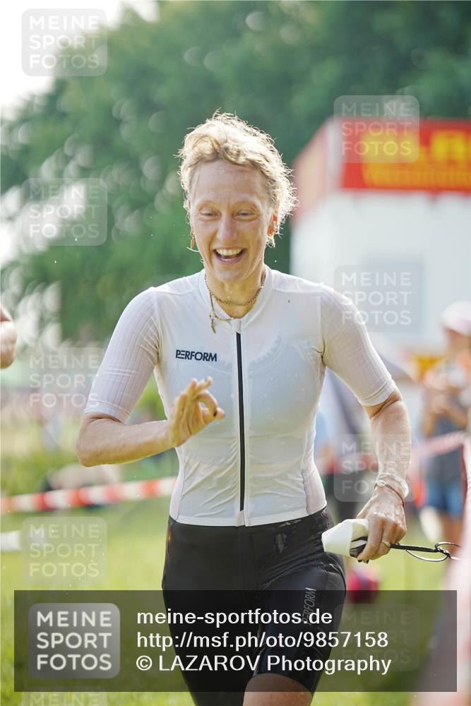 21.06.2026 - 29. Vierlanden-Triathlon LAZAROV Photography http://msf.ph/oto/9857158 21.06.2026 09:02:21 Schwimmen 217, 231, 283 meine-sportfotos.de