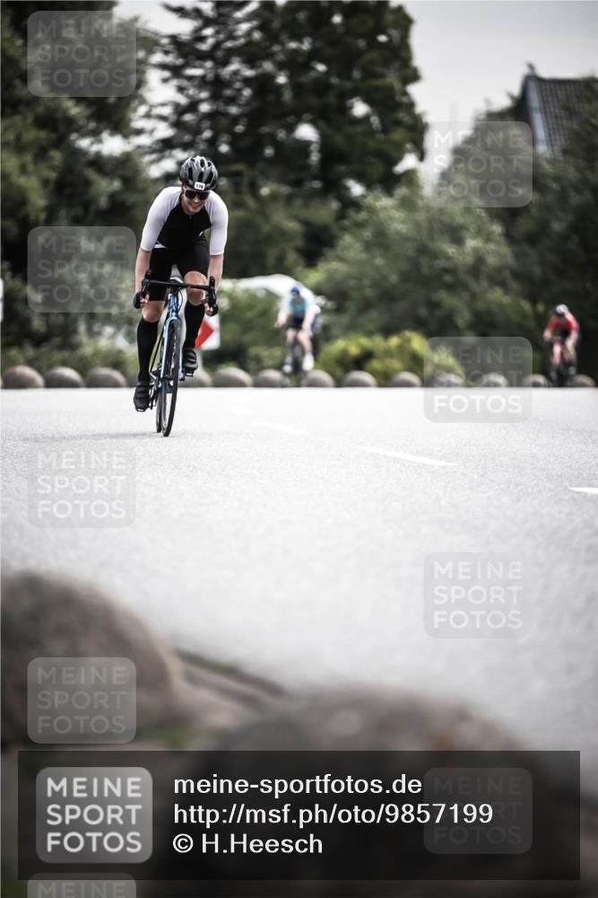 21.06.2026 - 29. Vierlanden-Triathlon H.Heesch http://msf.ph/oto/9857199 21.06.2026 10:29:22 Radfahren 35, 176, 326, 482, 519, 533, 566 meine-sportfotos.de