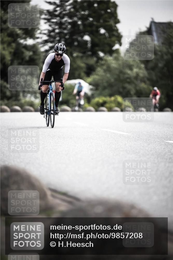 21.06.2026 - 29. Vierlanden-Triathlon H.Heesch http://msf.ph/oto/9857208 21.06.2026 10:29:22 Radfahren 35, 176, 326, 482, 519, 533, 566 meine-sportfotos.de