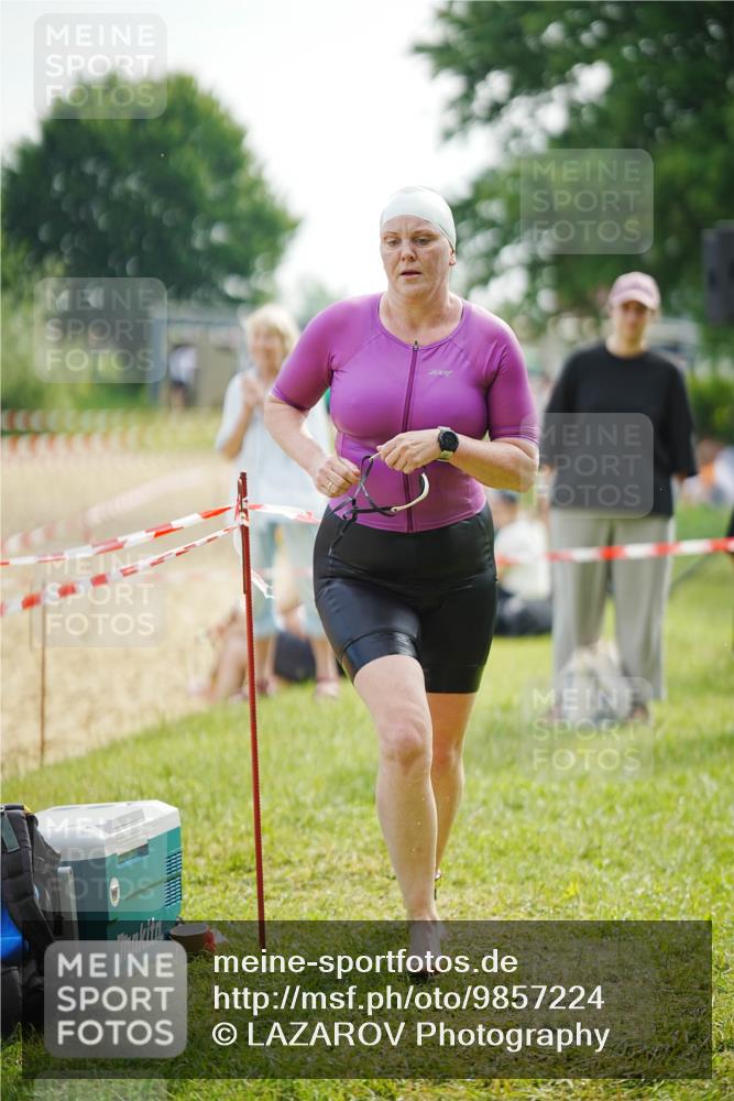 21.06.2026 - 29. Vierlanden-Triathlon LAZAROV Photography http://msf.ph/oto/9857224 21.06.2026 09:18:22 Schwimmen 232, 245, 259, 276, 281 meine-sportfotos.de