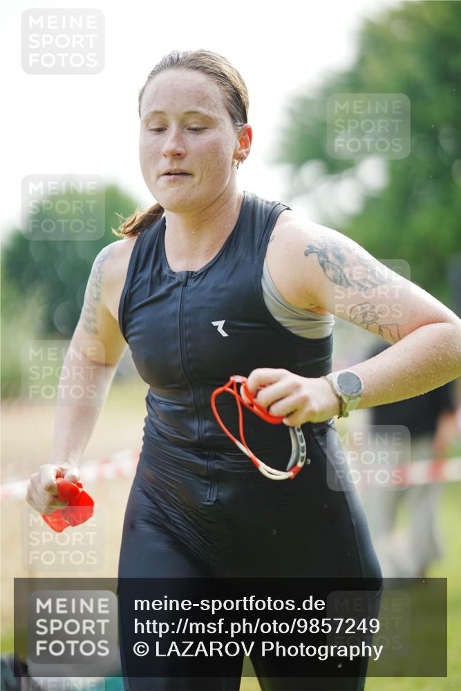 21.06.2026 - 29. Vierlanden-Triathlon LAZAROV Photography http://msf.ph/oto/9857249 21.06.2026 09:18:59 Schwimmen 246 meine-sportfotos.de