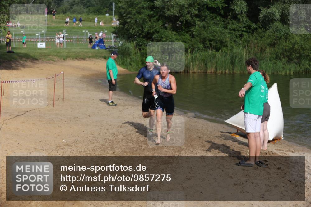 21.06.2026 - 29. Vierlanden-Triathlon Andreas Tolksdorf http://msf.ph/oto/9857275 21.06.2026 09:00:42 Schwimmen 116, 172, 183, 240 meine-sportfotos.de