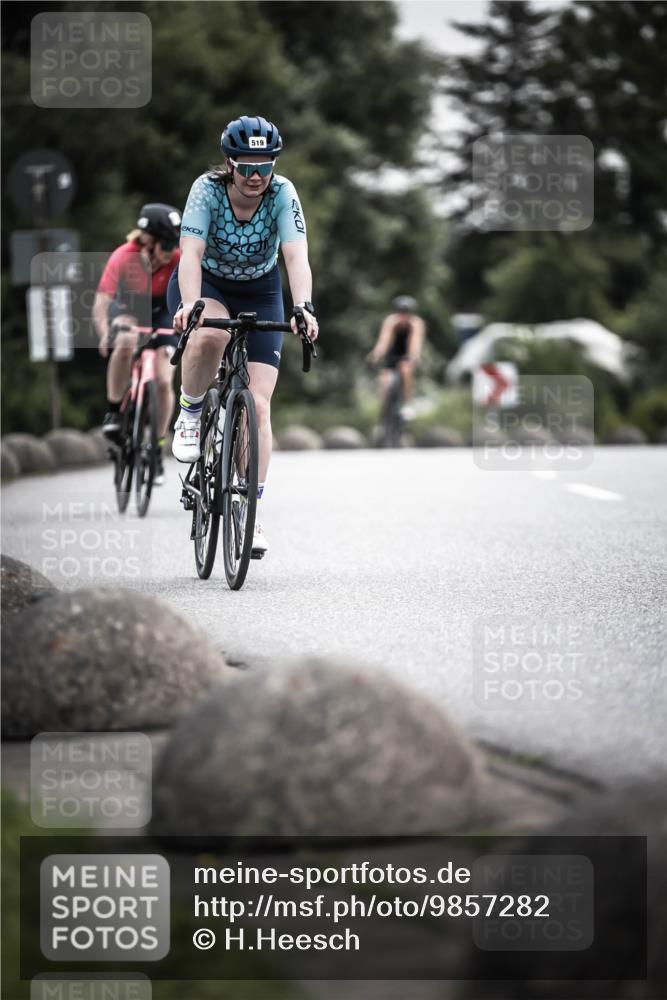 21.06.2026 - 29. Vierlanden-Triathlon H.Heesch http://msf.ph/oto/9857282 21.06.2026 10:29:29 Radfahren 15, 516, 519, 581 meine-sportfotos.de