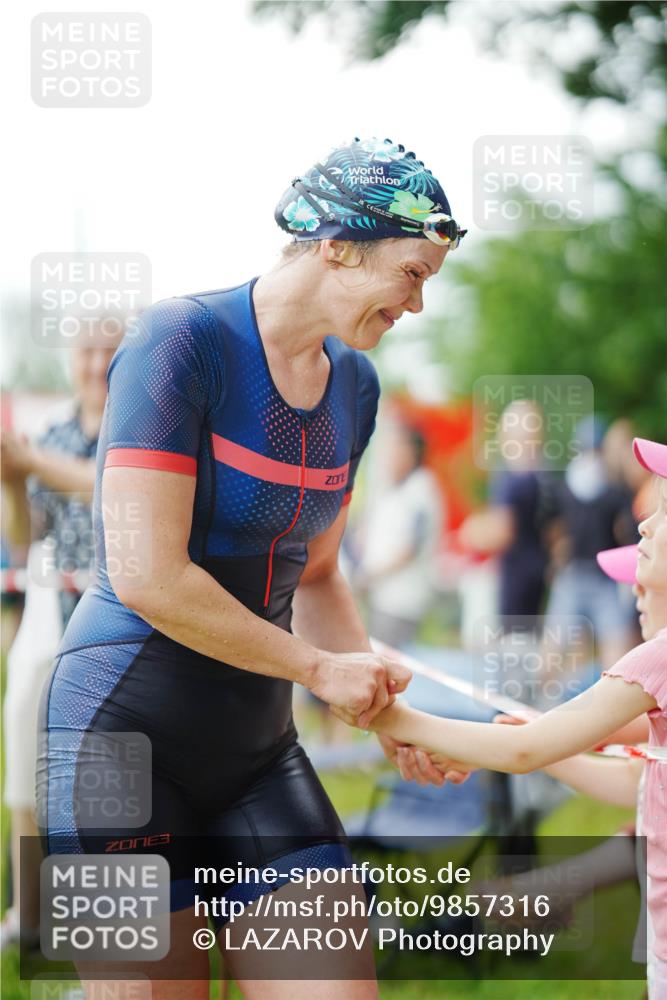 21.06.2026 - 29. Vierlanden-Triathlon LAZAROV Photography http://msf.ph/oto/9857316 21.06.2026 09:36:26 Schwimmen 247 meine-sportfotos.de