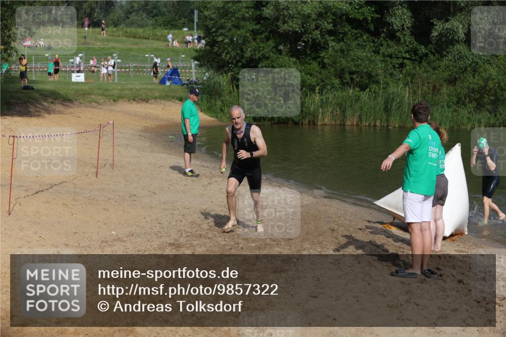 21.06.2026 - 29. Vierlanden-Triathlon Andreas Tolksdorf http://msf.ph/oto/9857322 21.06.2026 09:00:50 Schwimmen 74, 116, 140 meine-sportfotos.de