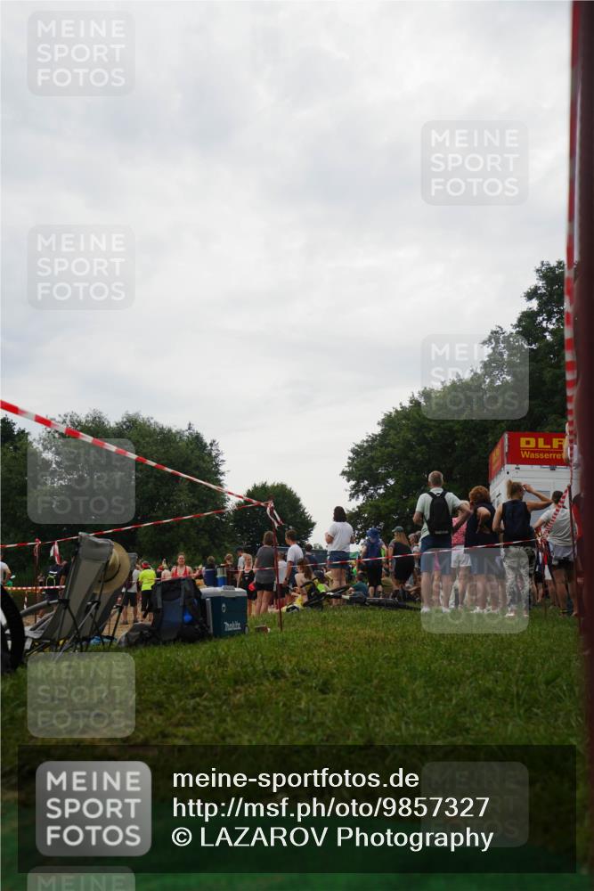21.06.2026 - 29. Vierlanden-Triathlon LAZAROV Photography http://msf.ph/oto/9857327 21.06.2026 09:44:40 Schwimmen  meine-sportfotos.de