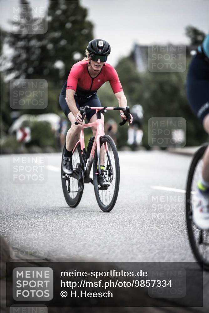 21.06.2026 - 29. Vierlanden-Triathlon H.Heesch http://msf.ph/oto/9857334 21.06.2026 10:29:30 Radfahren 15, 516, 519, 581 meine-sportfotos.de
