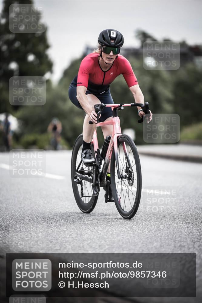 21.06.2026 - 29. Vierlanden-Triathlon H.Heesch http://msf.ph/oto/9857346 21.06.2026 10:29:30 Radfahren 15, 516, 519, 581 meine-sportfotos.de