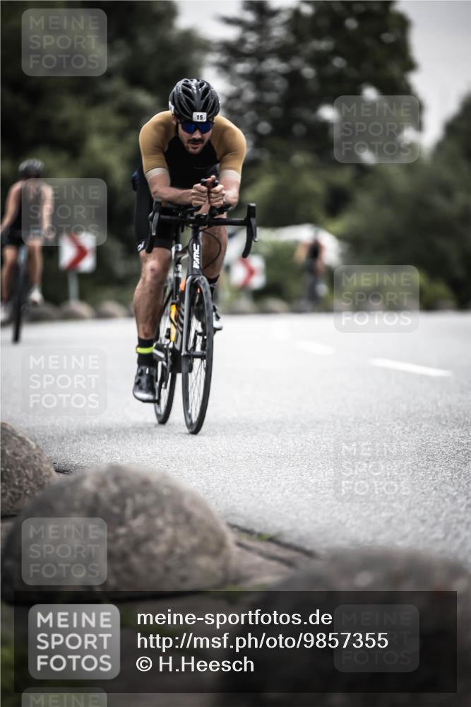 21.06.2026 - 29. Vierlanden-Triathlon H.Heesch http://msf.ph/oto/9857355 21.06.2026 10:29:32 Radfahren 15, 516, 519, 524, 581, 605 meine-sportfotos.de