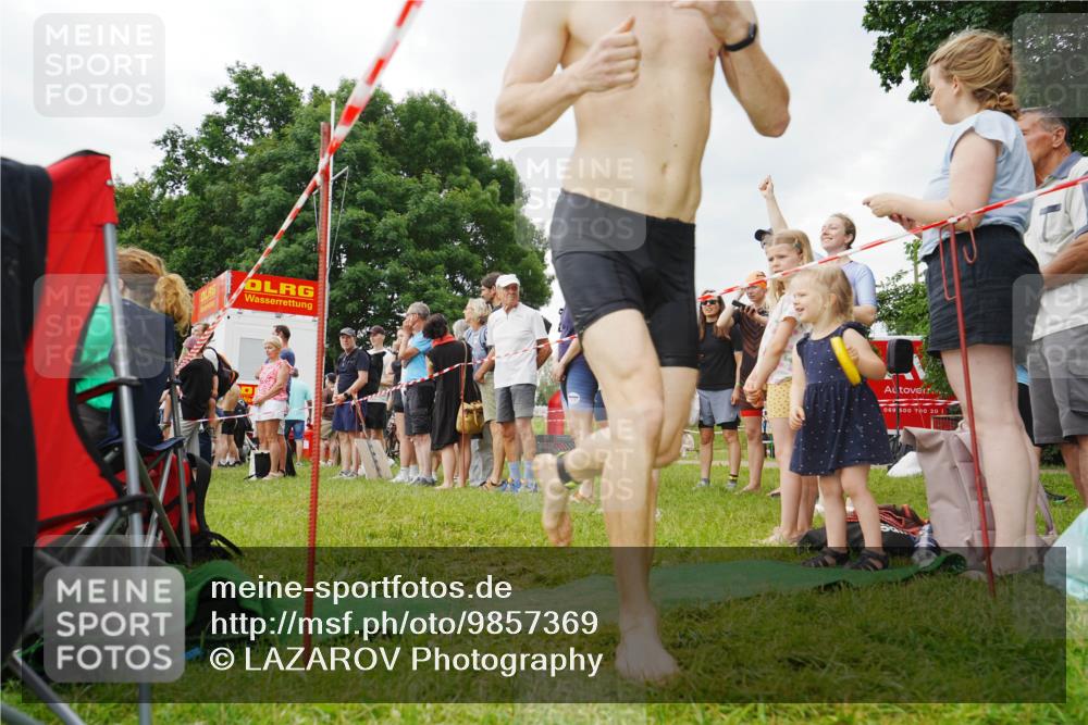 21.06.2026 - 29. Vierlanden-Triathlon LAZAROV Photography http://msf.ph/oto/9857369 21.06.2026 09:57:44 Schwimmen 336, 346 meine-sportfotos.de