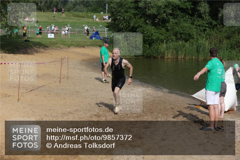 21.06.2026 - 29. Vierlanden-Triathlon Andreas Tolksdorf http://msf.ph/oto/9857372 21.06.2026 09:00:50 Schwimmen 74, 116, 140 meine-sportfotos.de