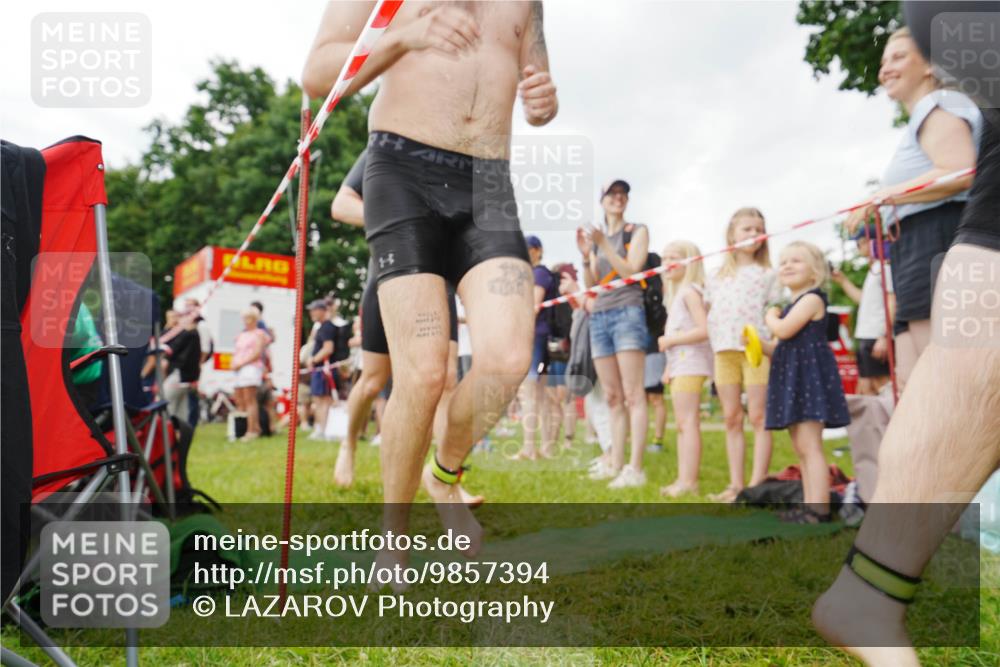 21.06.2026 - 29. Vierlanden-Triathlon LAZAROV Photography http://msf.ph/oto/9857394 21.06.2026 09:59:16 Schwimmen 303, 325, 356 meine-sportfotos.de