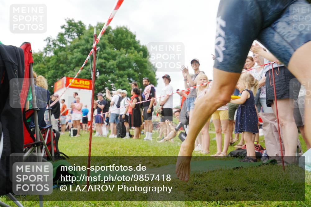 21.06.2026 - 29. Vierlanden-Triathlon LAZAROV Photography http://msf.ph/oto/9857418 21.06.2026 10:02:59 Schwimmen 430 meine-sportfotos.de