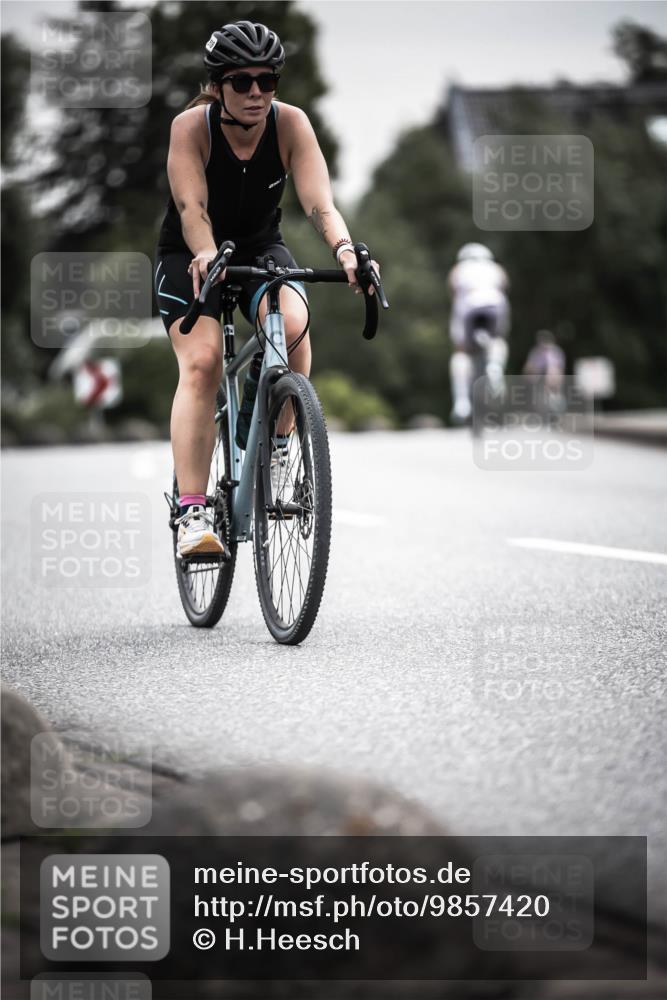 21.06.2026 - 29. Vierlanden-Triathlon H.Heesch http://msf.ph/oto/9857420 21.06.2026 10:29:34 Radfahren 15, 516, 524, 581, 605 meine-sportfotos.de
