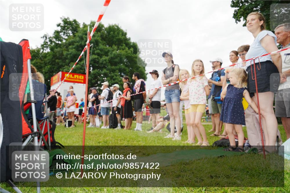 21.06.2026 - 29. Vierlanden-Triathlon LAZAROV Photography http://msf.ph/oto/9857422 21.06.2026 10:03:10 Schwimmen  meine-sportfotos.de