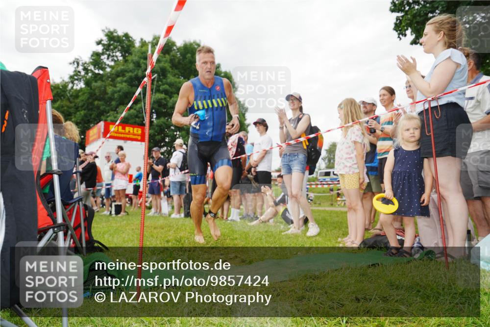 21.06.2026 - 29. Vierlanden-Triathlon LAZAROV Photography http://msf.ph/oto/9857424 21.06.2026 10:03:34 Schwimmen 437 meine-sportfotos.de