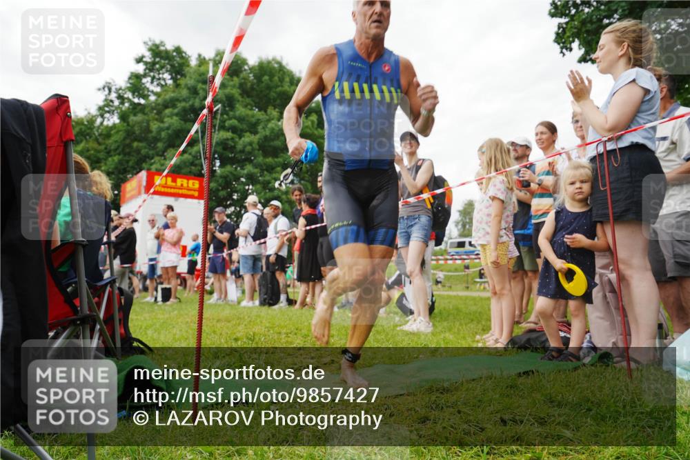 21.06.2026 - 29. Vierlanden-Triathlon LAZAROV Photography http://msf.ph/oto/9857427 21.06.2026 10:03:34 Schwimmen 437 meine-sportfotos.de
