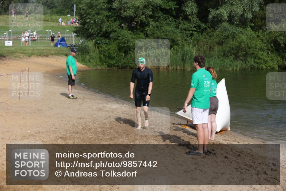 21.06.2026 - 29. Vierlanden-Triathlon Andreas Tolksdorf http://msf.ph/oto/9857442 21.06.2026 09:00:53 Schwimmen 74, 116, 140 meine-sportfotos.de