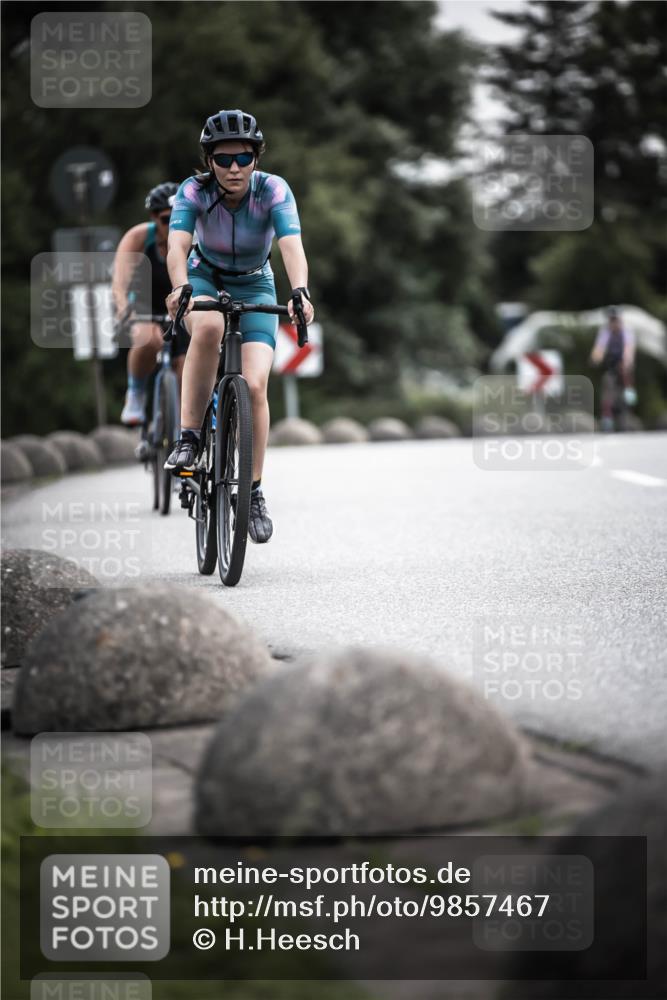 21.06.2026 - 29. Vierlanden-Triathlon H.Heesch http://msf.ph/oto/9857467 21.06.2026 10:29:37 Radfahren 14, 516, 524, 605 meine-sportfotos.de