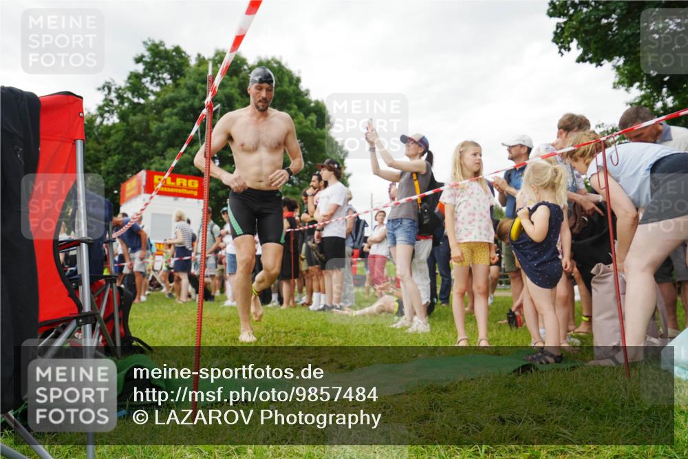21.06.2026 - 29. Vierlanden-Triathlon LAZAROV Photography http://msf.ph/oto/9857484 21.06.2026 10:06:26 Schwimmen 438, 444, 458 meine-sportfotos.de