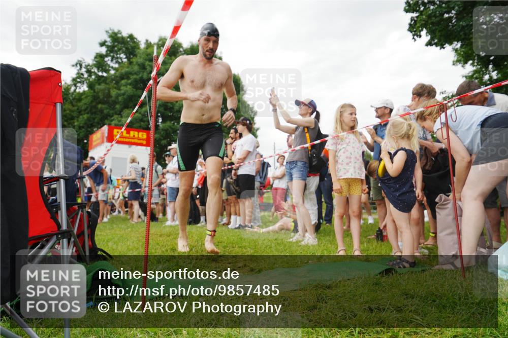 21.06.2026 - 29. Vierlanden-Triathlon LAZAROV Photography http://msf.ph/oto/9857485 21.06.2026 10:06:27 Schwimmen 438, 444, 458 meine-sportfotos.de