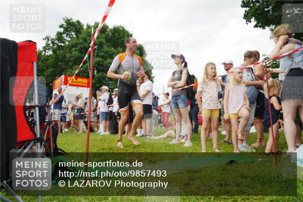 21.06.2026 - 29. Vierlanden-Triathlon LAZAROV Photography http://msf.ph/oto/9857493 21.06.2026 10:06:33 Schwimmen 438, 458, 467 meine-sportfotos.de