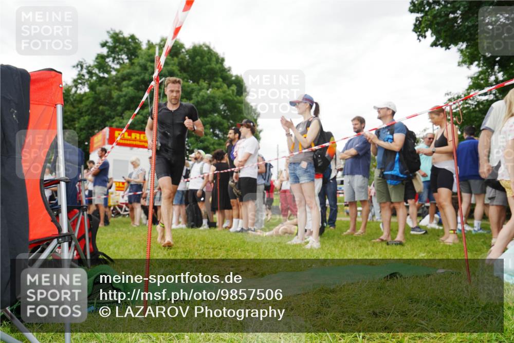 21.06.2026 - 29. Vierlanden-Triathlon LAZAROV Photography http://msf.ph/oto/9857506 21.06.2026 10:06:45 Schwimmen 397, 410, 417 meine-sportfotos.de