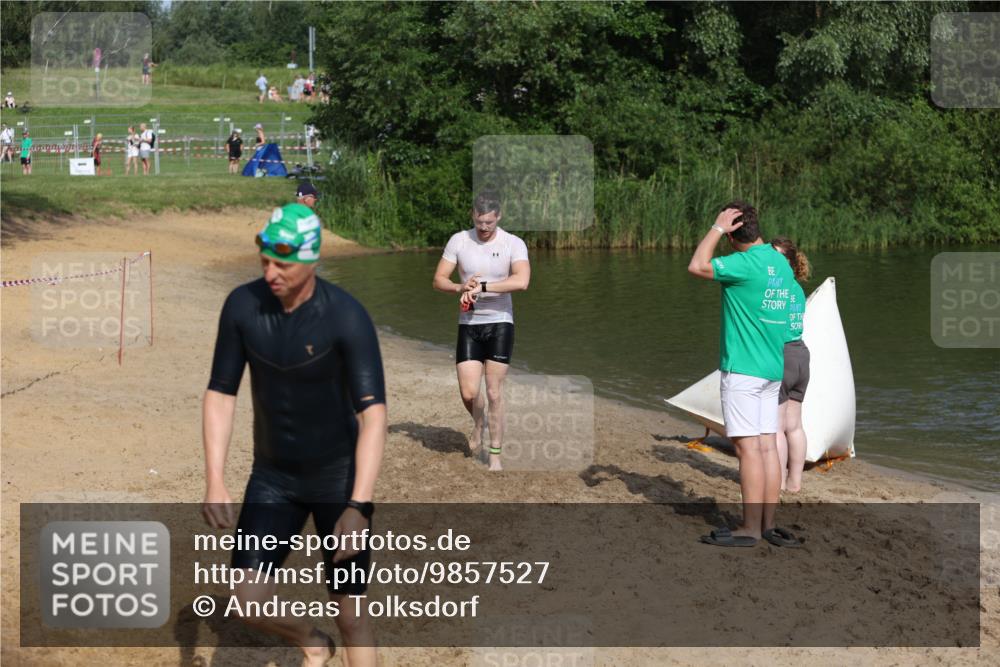 21.06.2026 - 29. Vierlanden-Triathlon Andreas Tolksdorf http://msf.ph/oto/9857527 21.06.2026 09:00:58 Schwimmen 74, 116, 140 meine-sportfotos.de