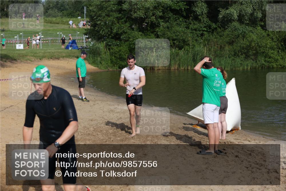 21.06.2026 - 29. Vierlanden-Triathlon Andreas Tolksdorf http://msf.ph/oto/9857556 21.06.2026 09:00:59 Schwimmen 74, 140 meine-sportfotos.de