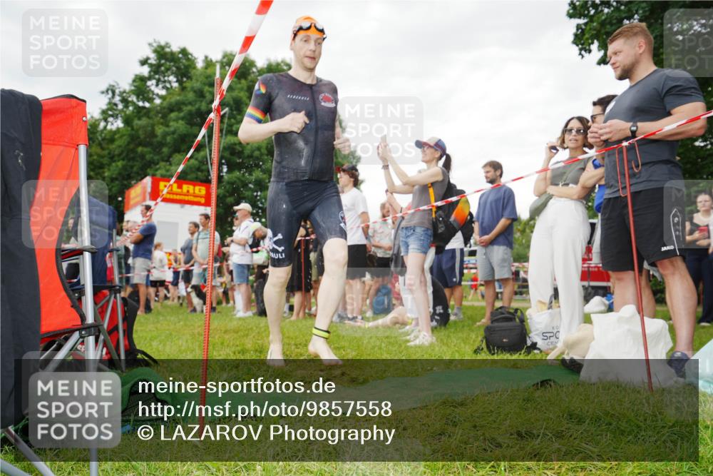 21.06.2026 - 29. Vierlanden-Triathlon LAZAROV Photography http://msf.ph/oto/9857558 21.06.2026 10:08:11 Schwimmen 393, 459, 471, 473, 478 meine-sportfotos.de
