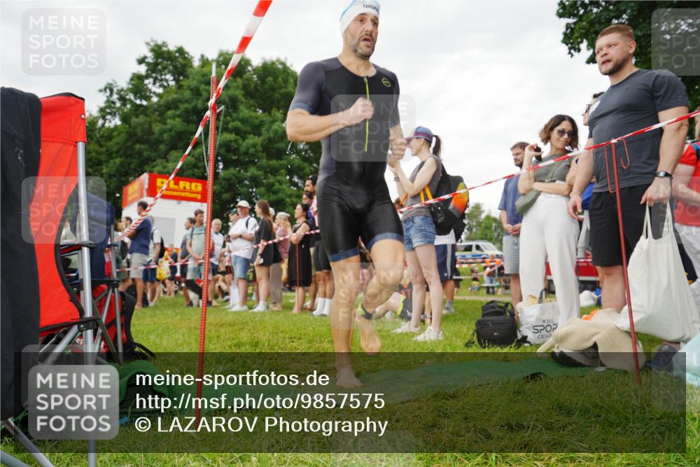 21.06.2026 - 29. Vierlanden-Triathlon LAZAROV Photography http://msf.ph/oto/9857575 21.06.2026 10:08:21 Schwimmen 392, 399, 452, 459, 473, 478 meine-sportfotos.de