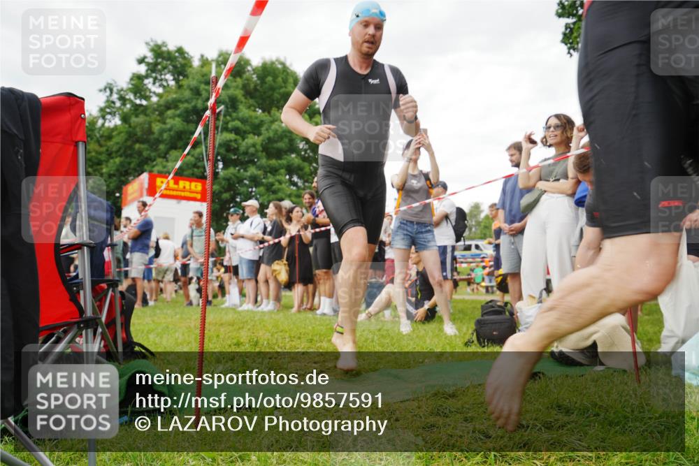 21.06.2026 - 29. Vierlanden-Triathlon LAZAROV Photography http://msf.ph/oto/9857591 21.06.2026 10:08:29 Schwimmen 392, 419, 446, 476, 477 meine-sportfotos.de