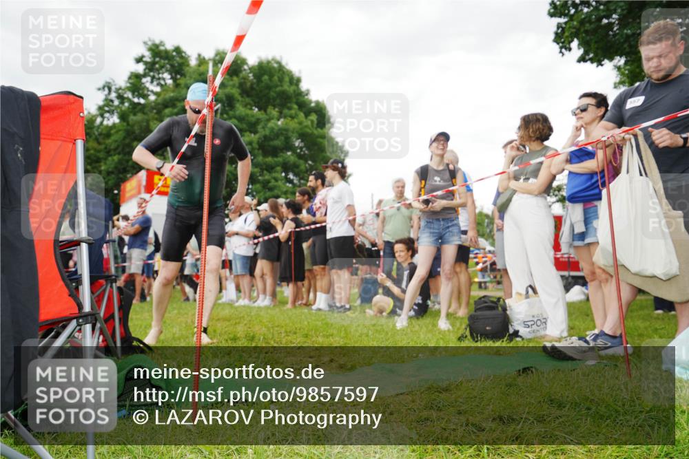 21.06.2026 - 29. Vierlanden-Triathlon LAZAROV Photography http://msf.ph/oto/9857597 21.06.2026 10:08:35 Schwimmen 403, 432, 446, 476, 477, 1356 meine-sportfotos.de