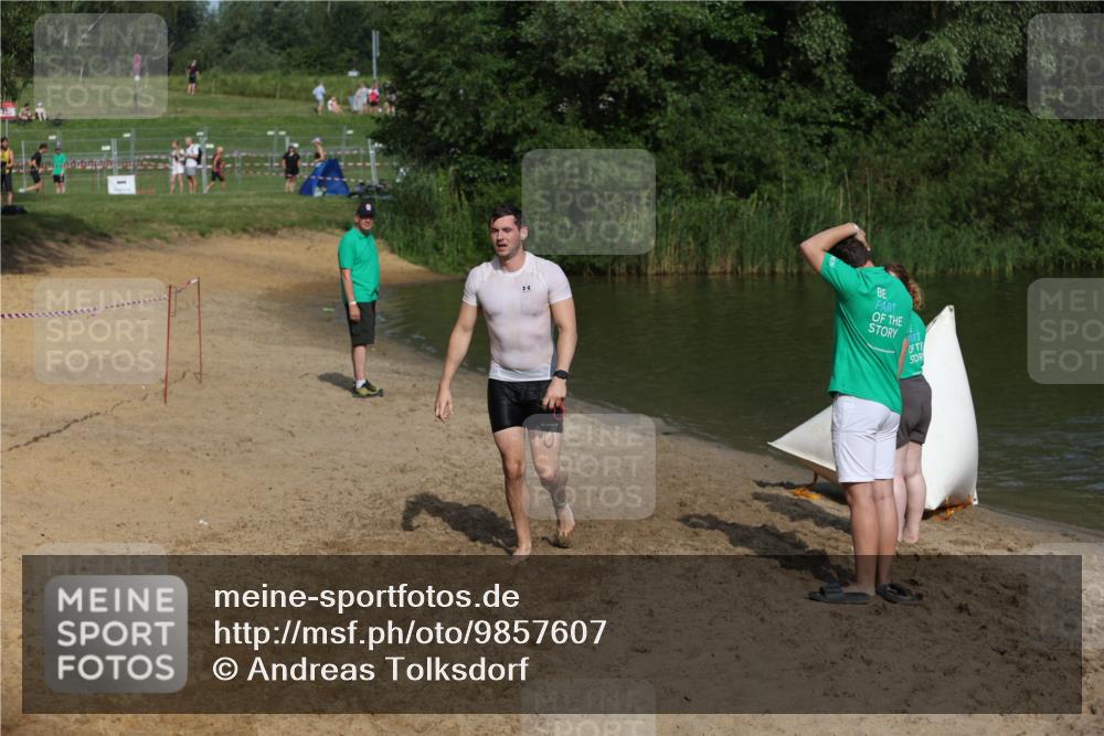 21.06.2026 - 29. Vierlanden-Triathlon Andreas Tolksdorf http://msf.ph/oto/9857607 21.06.2026 09:01:00 Schwimmen 74, 140 meine-sportfotos.de