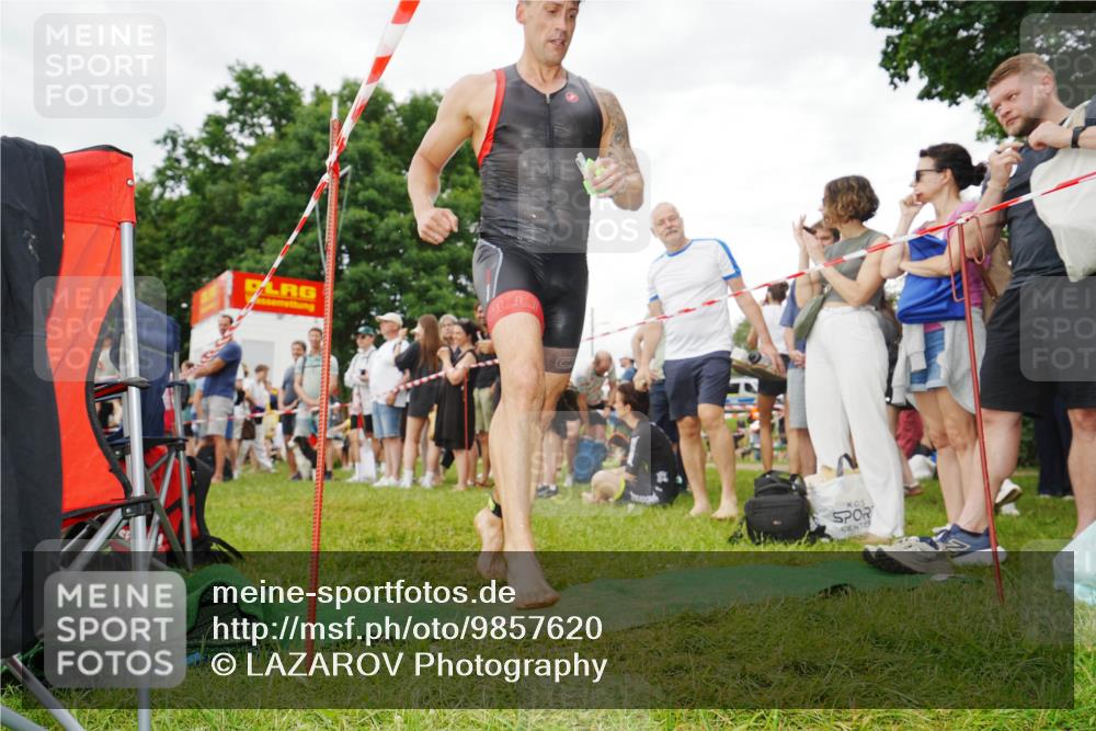 21.06.2026 - 29. Vierlanden-Triathlon LAZAROV Photography http://msf.ph/oto/9857620 21.06.2026 10:08:41 Schwimmen 403, 418, 422, 432, 476, 1356 meine-sportfotos.de