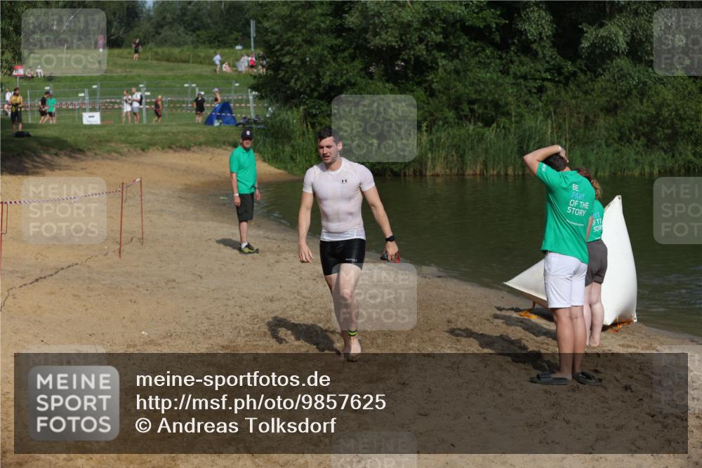 21.06.2026 - 29. Vierlanden-Triathlon Andreas Tolksdorf http://msf.ph/oto/9857625 21.06.2026 09:01:00 Schwimmen 74, 140 meine-sportfotos.de