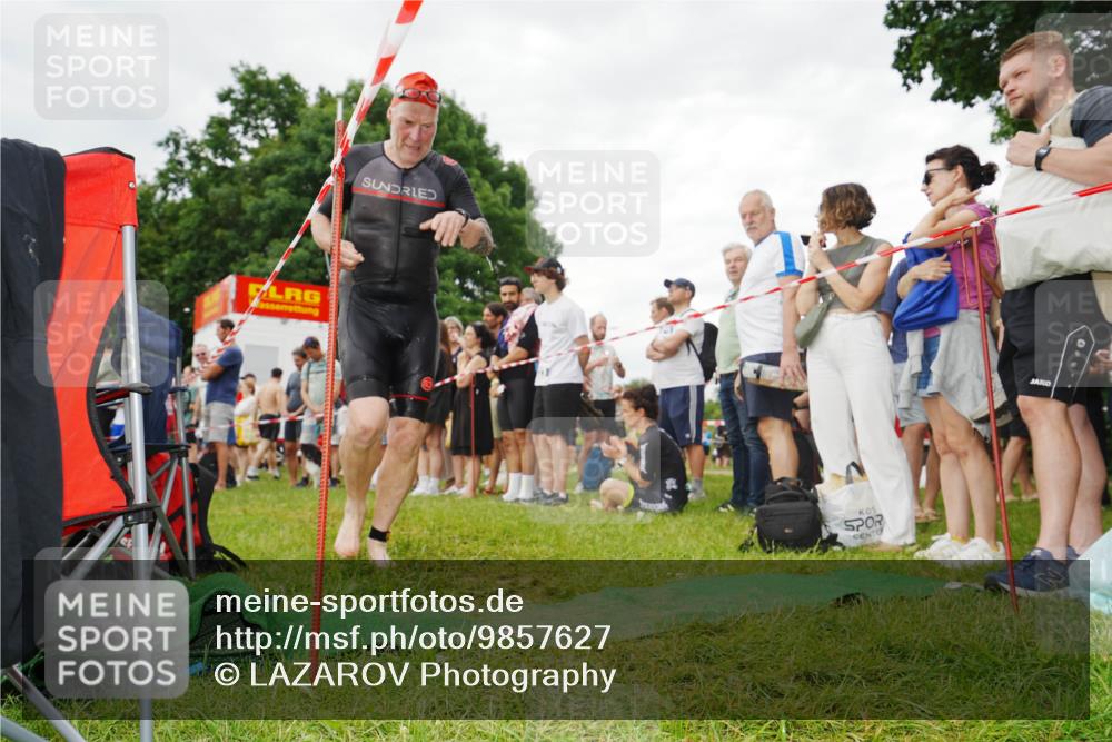 21.06.2026 - 29. Vierlanden-Triathlon LAZAROV Photography http://msf.ph/oto/9857627 21.06.2026 10:08:59 Schwimmen 455 meine-sportfotos.de