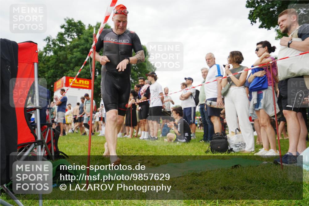 21.06.2026 - 29. Vierlanden-Triathlon LAZAROV Photography http://msf.ph/oto/9857629 21.06.2026 10:08:59 Schwimmen 455 meine-sportfotos.de