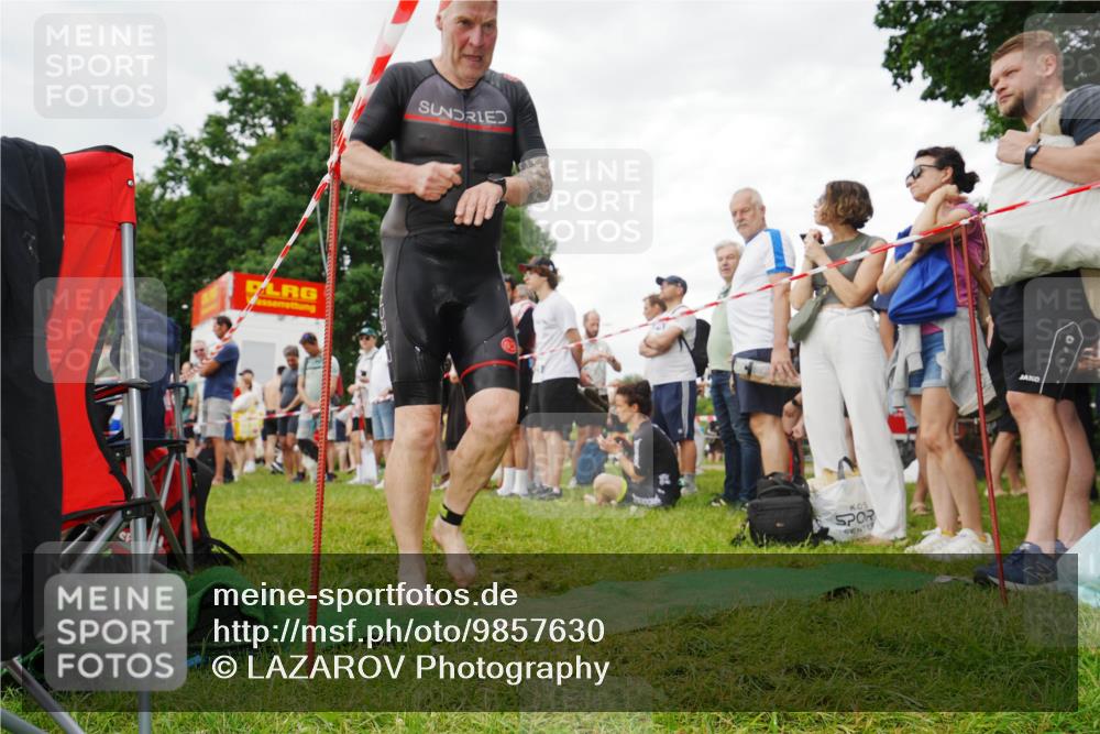 21.06.2026 - 29. Vierlanden-Triathlon LAZAROV Photography http://msf.ph/oto/9857630 21.06.2026 10:08:59 Schwimmen 455 meine-sportfotos.de
