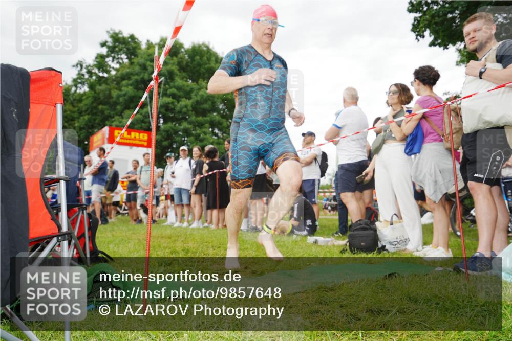 21.06.2026 - 29. Vierlanden-Triathlon LAZAROV Photography http://msf.ph/oto/9857648 21.06.2026 10:09:29 Schwimmen 406, 435, 439, 470 meine-sportfotos.de
