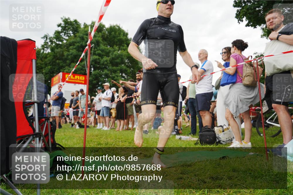21.06.2026 - 29. Vierlanden-Triathlon LAZAROV Photography http://msf.ph/oto/9857668 21.06.2026 10:11:14 Schwimmen 411, 461 meine-sportfotos.de