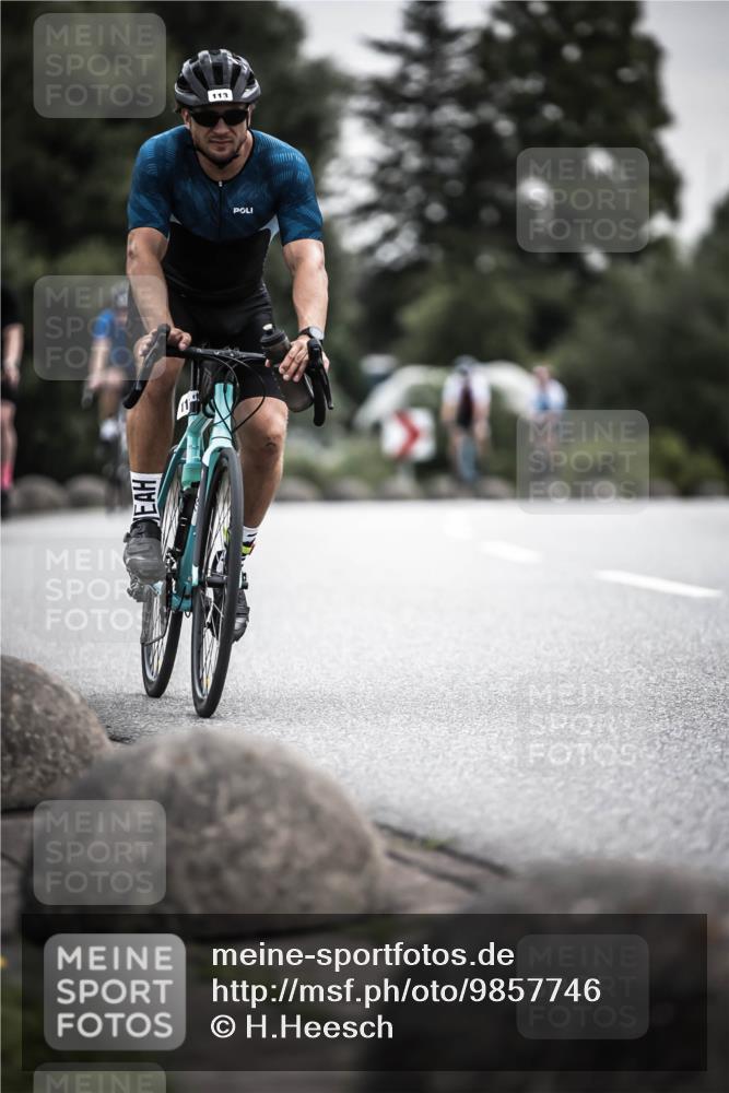 21.06.2026 - 29. Vierlanden-Triathlon H.Heesch http://msf.ph/oto/9857746 21.06.2026 10:29:52 Radfahren 22, 113, 492, 502, 518, 548, 571 meine-sportfotos.de