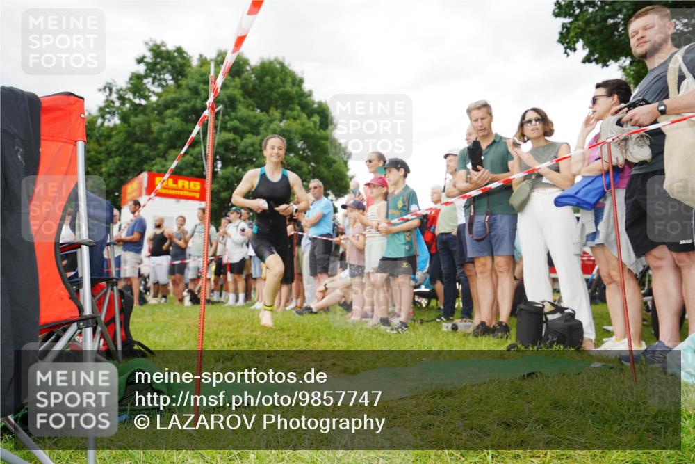 21.06.2026 - 29. Vierlanden-Triathlon LAZAROV Photography http://msf.ph/oto/9857747 21.06.2026 10:15:05 Schwimmen 509, 545 meine-sportfotos.de