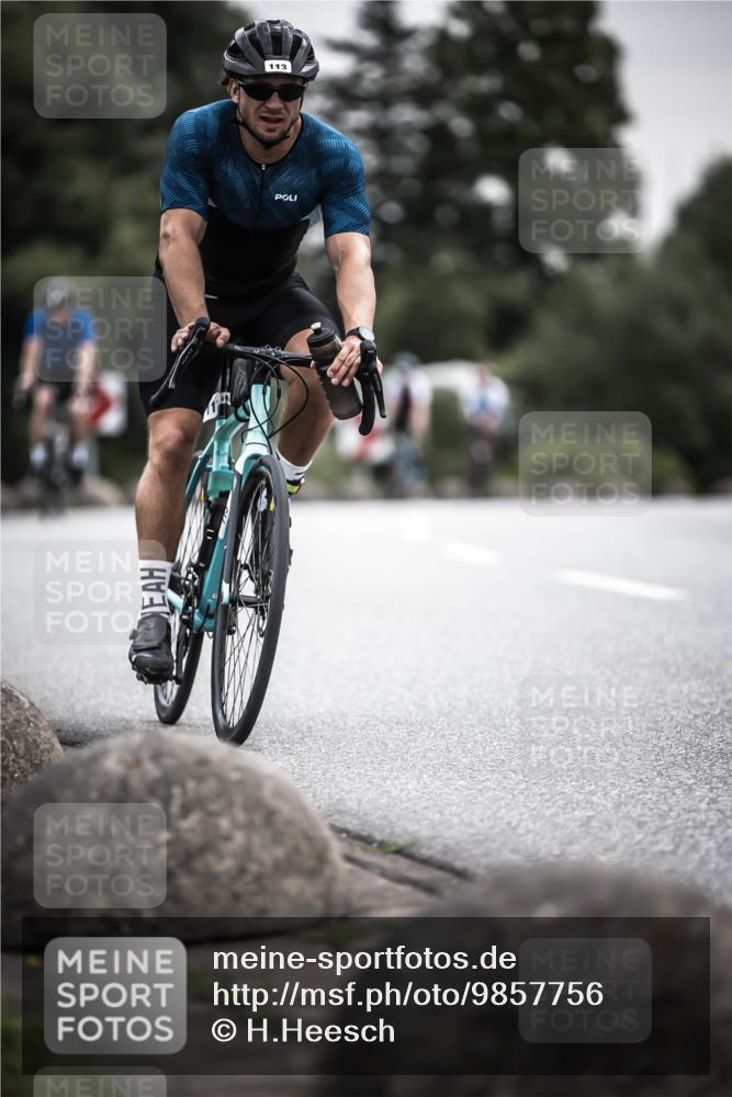 21.06.2026 - 29. Vierlanden-Triathlon H.Heesch http://msf.ph/oto/9857756 21.06.2026 10:29:52 Radfahren 22, 113, 492, 502, 518, 548, 571 meine-sportfotos.de