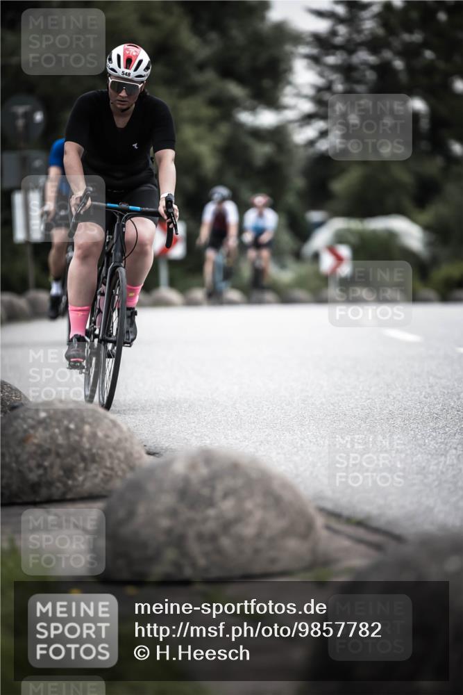 21.06.2026 - 29. Vierlanden-Triathlon H.Heesch http://msf.ph/oto/9857782 21.06.2026 10:29:54 Radfahren 22, 56, 113, 492, 502, 548, 571 meine-sportfotos.de