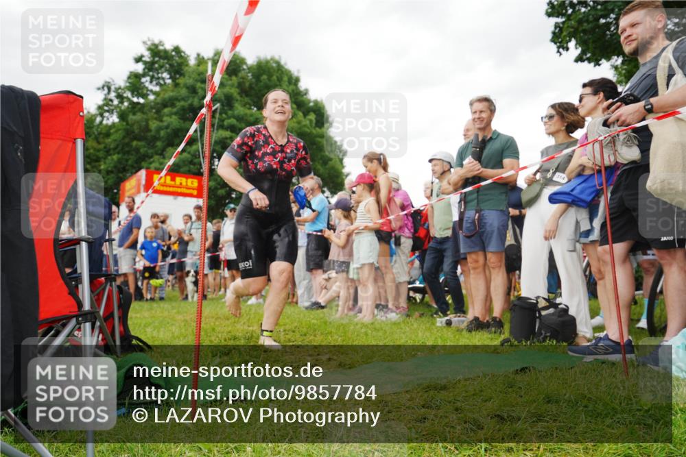 21.06.2026 - 29. Vierlanden-Triathlon LAZAROV Photography http://msf.ph/oto/9857784 21.06.2026 10:15:56 Schwimmen 552, 562 meine-sportfotos.de