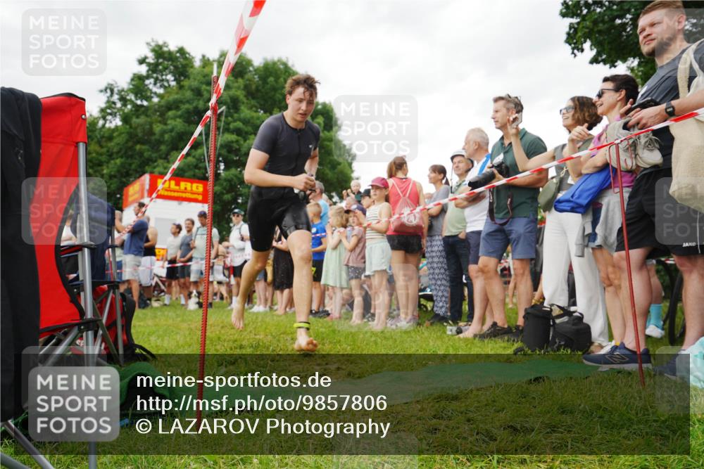 21.06.2026 - 29. Vierlanden-Triathlon LAZAROV Photography http://msf.ph/oto/9857806 21.06.2026 10:16:33 Schwimmen 383, 441 meine-sportfotos.de
