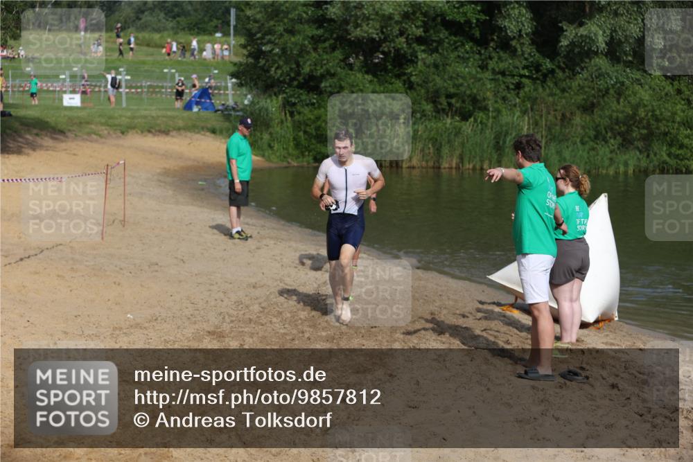21.06.2026 - 29. Vierlanden-Triathlon Andreas Tolksdorf http://msf.ph/oto/9857812 21.06.2026 09:01:56 Schwimmen 20 meine-sportfotos.de